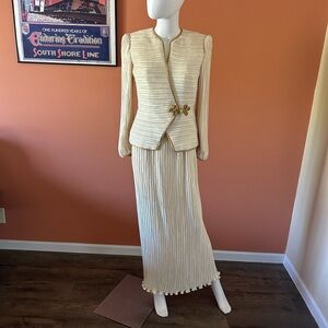 LILLIE RUBIN/GEORGE F. COUTURE ivory pleated formal skirt set
